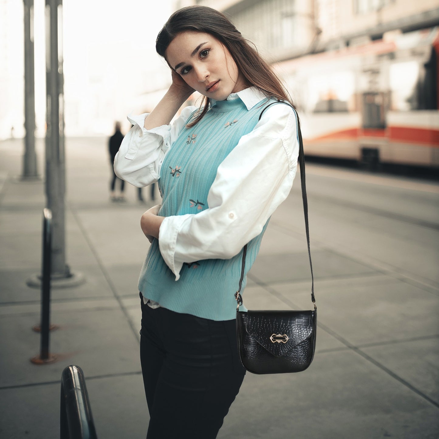 Stylish fashionable with our Chic Sling Purse for Women,